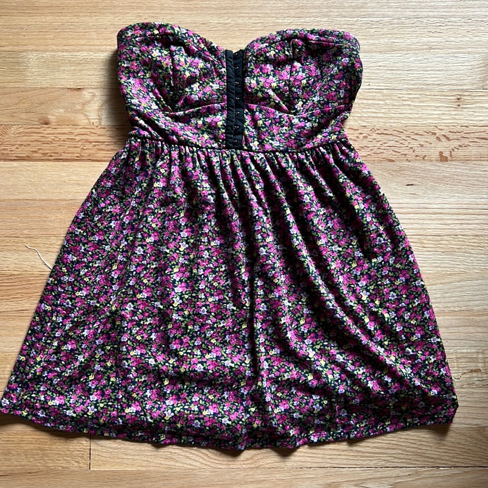 Floral sleeveless dress